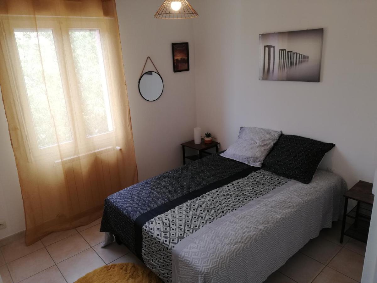 Superbe Appartement De 90M2 A Uzes Super Equipe Avec Garage Et Grand Parking Privatif Eksteriør bilde